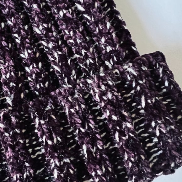 NORDSTROM'S  Pom Pom Beanie Hat & Infinity Scarf Set NWOT - Picture 4 of 6